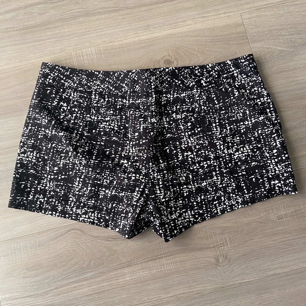 Calvin Klein Shorts - Picture 4 of 4